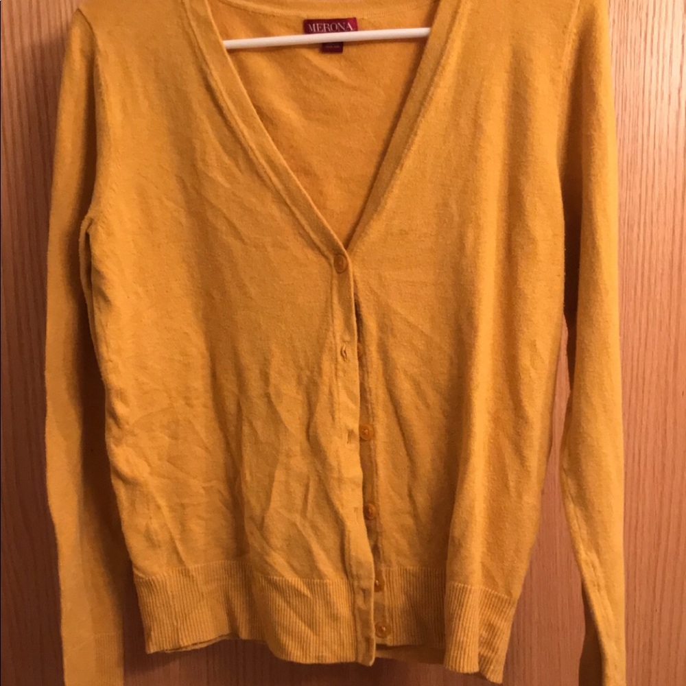 Women’s cardigan sweater